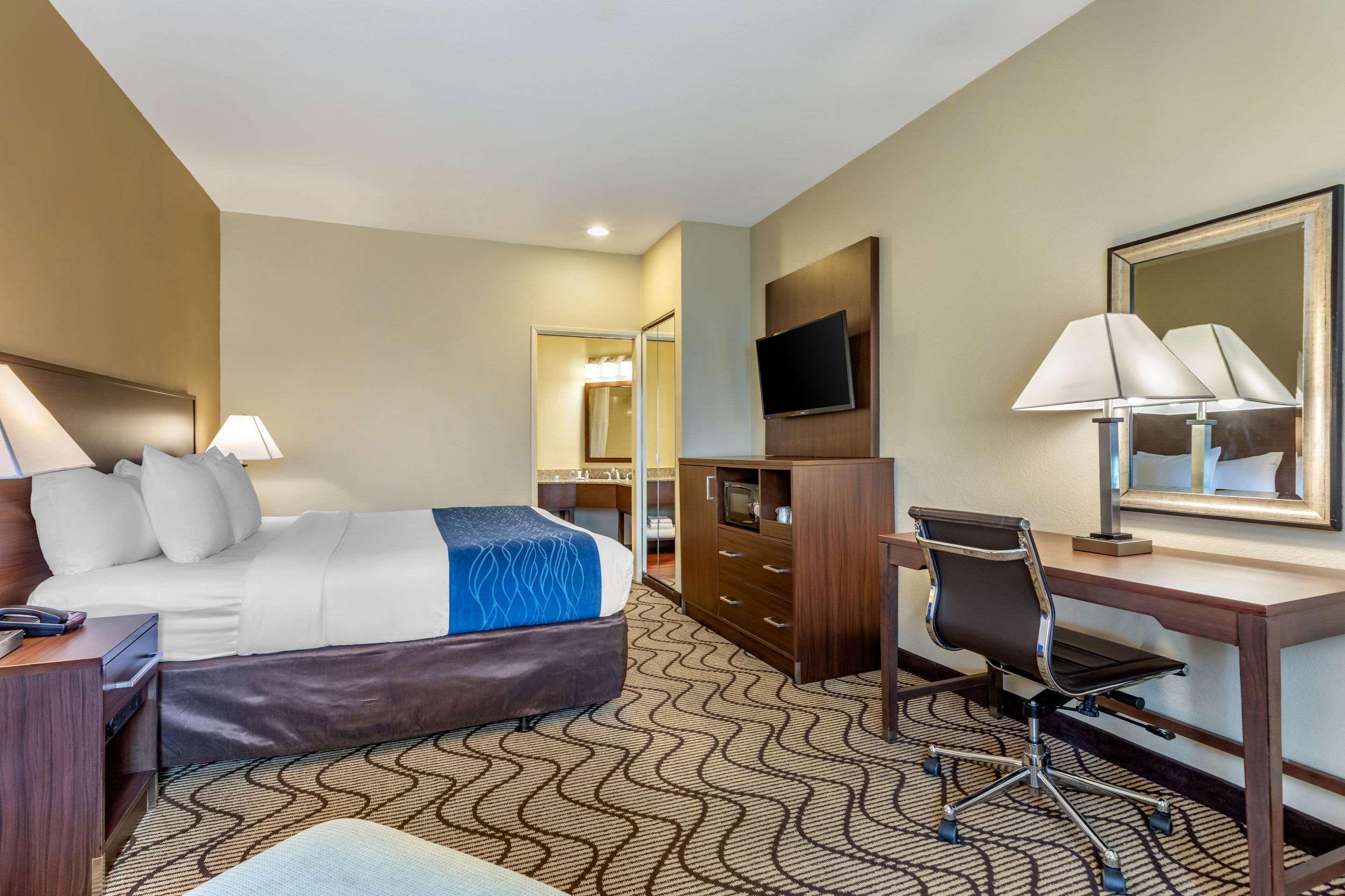 Comfort Inn & Suites Orange County John Wayne Airport Santa Ana Buitenkant foto