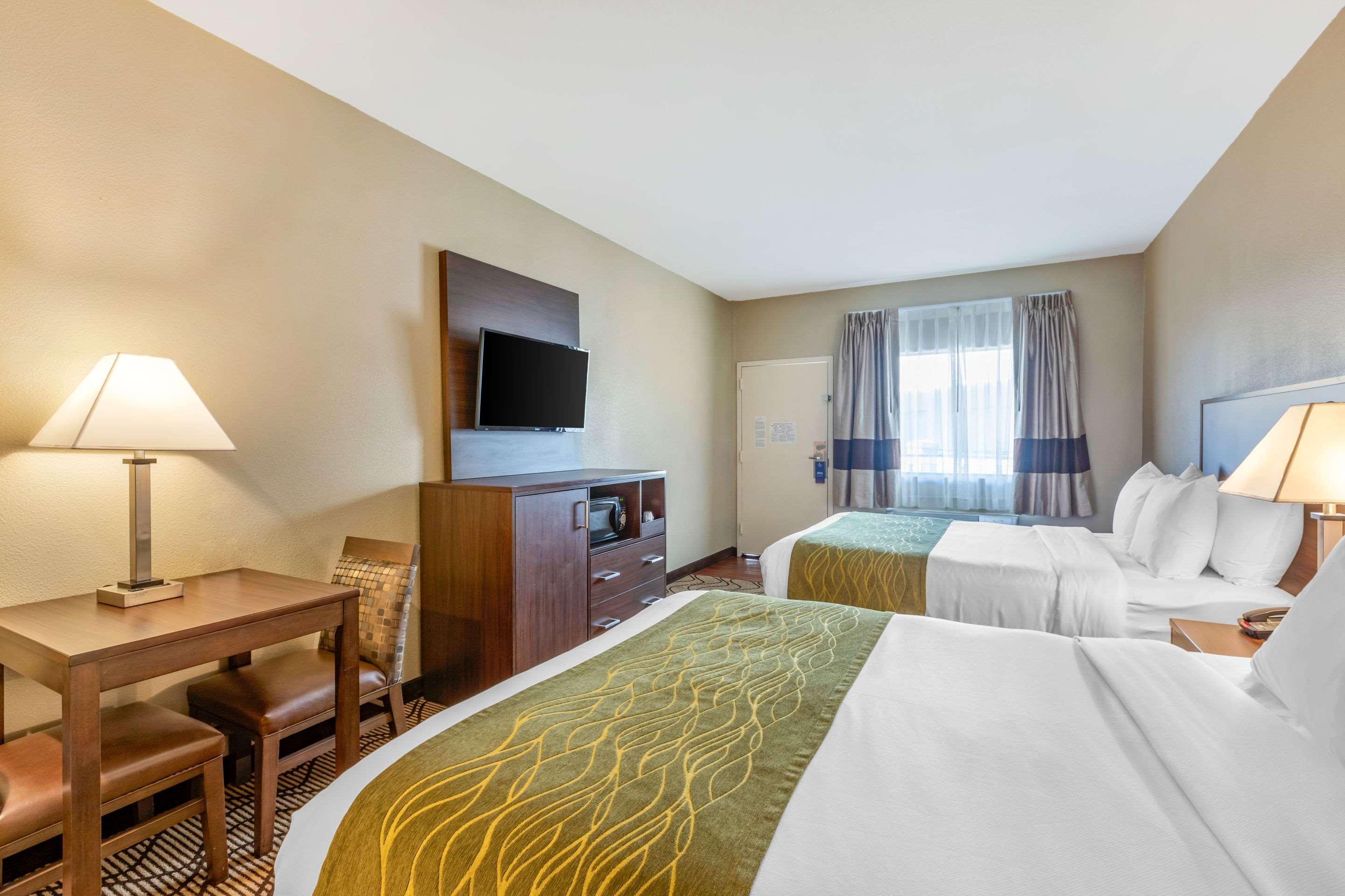 Comfort Inn & Suites Orange County John Wayne Airport Santa Ana Buitenkant foto