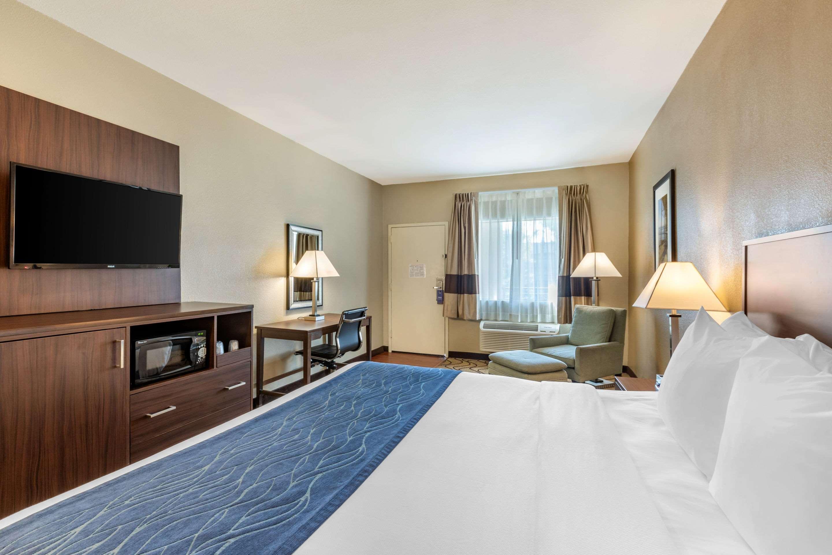Comfort Inn & Suites Orange County John Wayne Airport Santa Ana Buitenkant foto