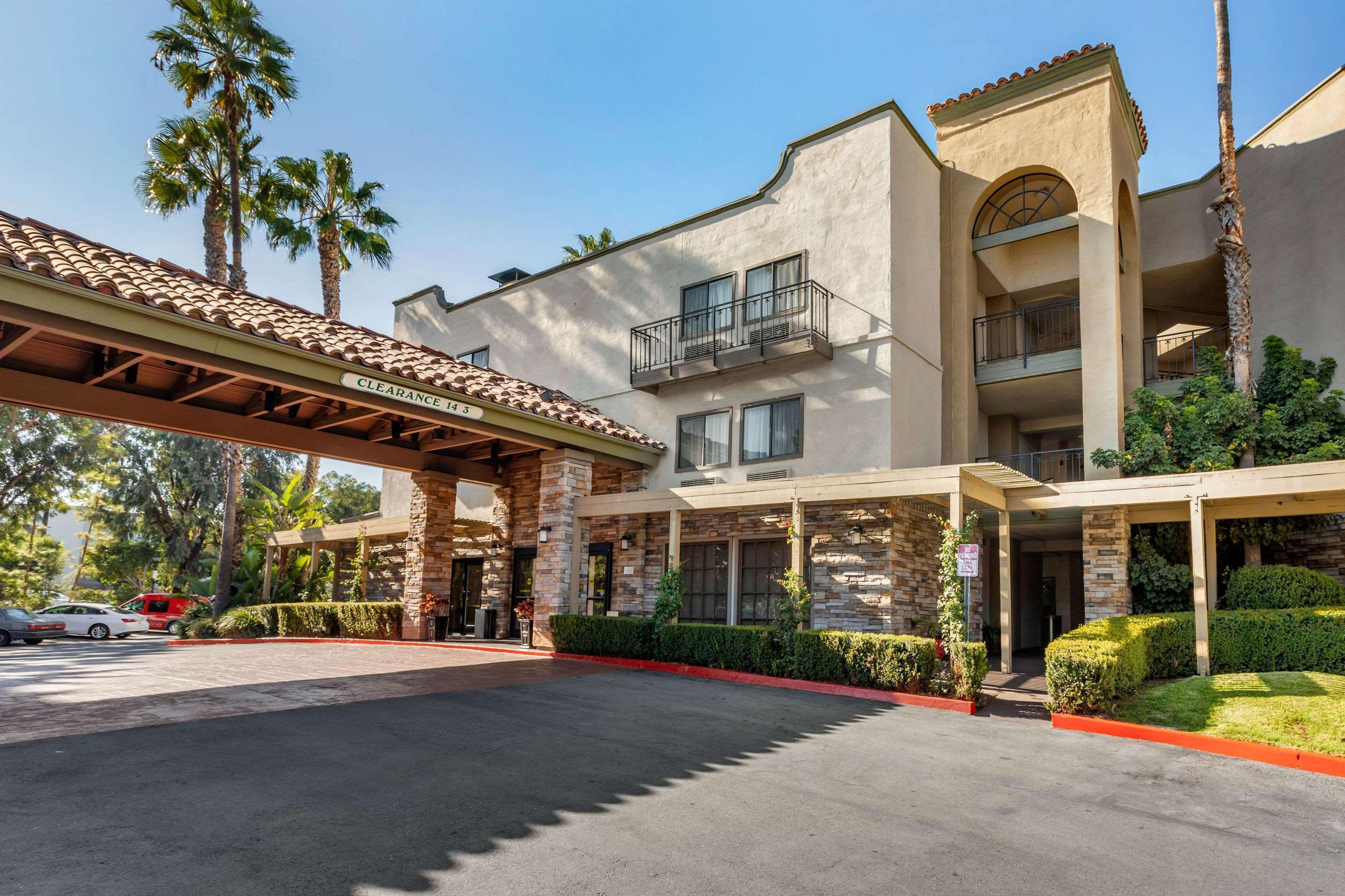 Comfort Inn & Suites Orange County John Wayne Airport Santa Ana Buitenkant foto