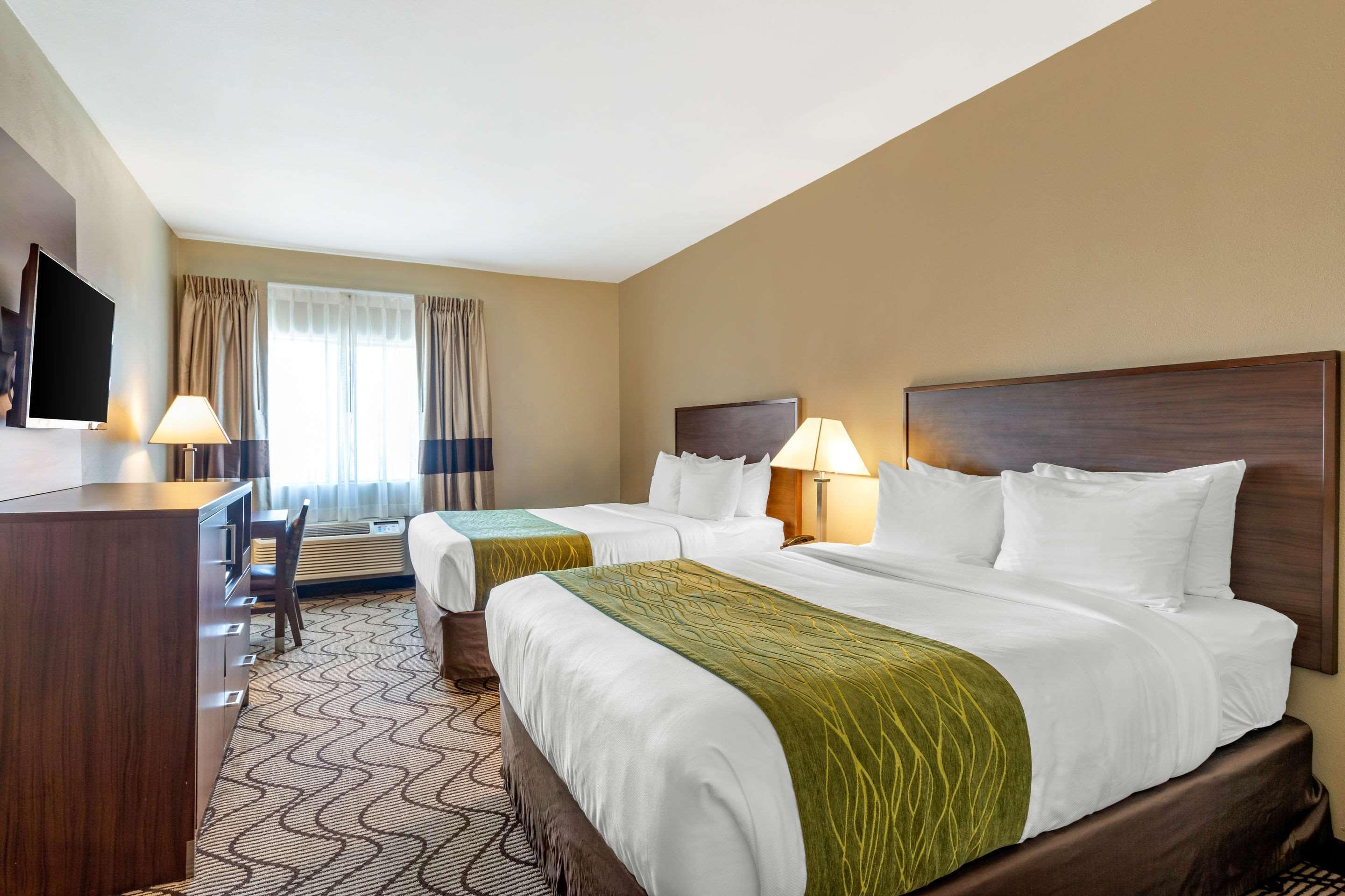 Comfort Inn & Suites Orange County John Wayne Airport Santa Ana Buitenkant foto