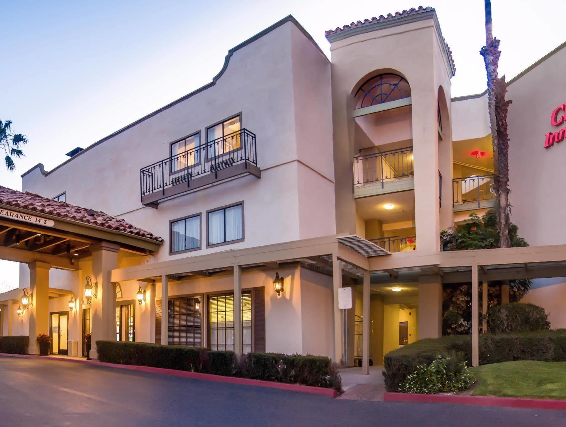 Comfort Inn & Suites Orange County John Wayne Airport Santa Ana Buitenkant foto