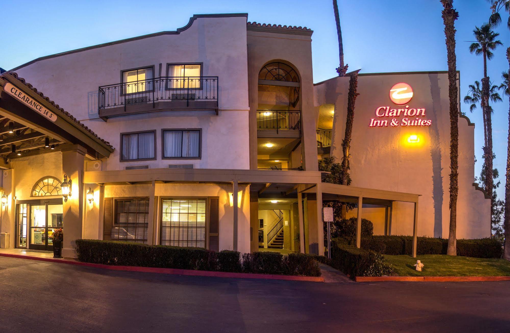 Comfort Inn & Suites Orange County John Wayne Airport Santa Ana Buitenkant foto