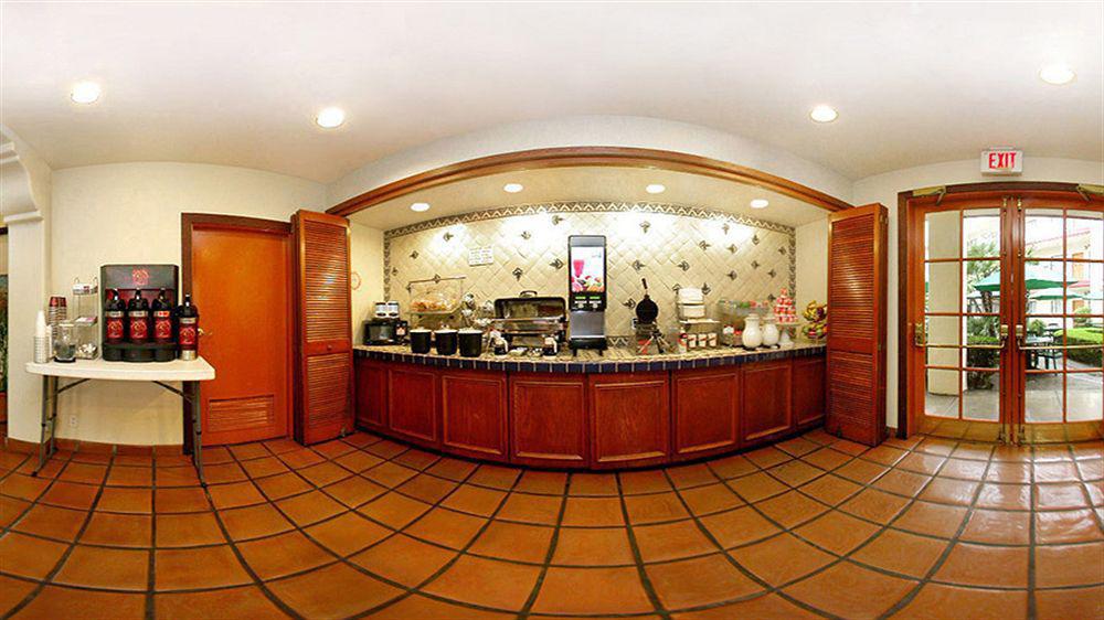 Comfort Inn & Suites Orange County John Wayne Airport Santa Ana Buitenkant foto