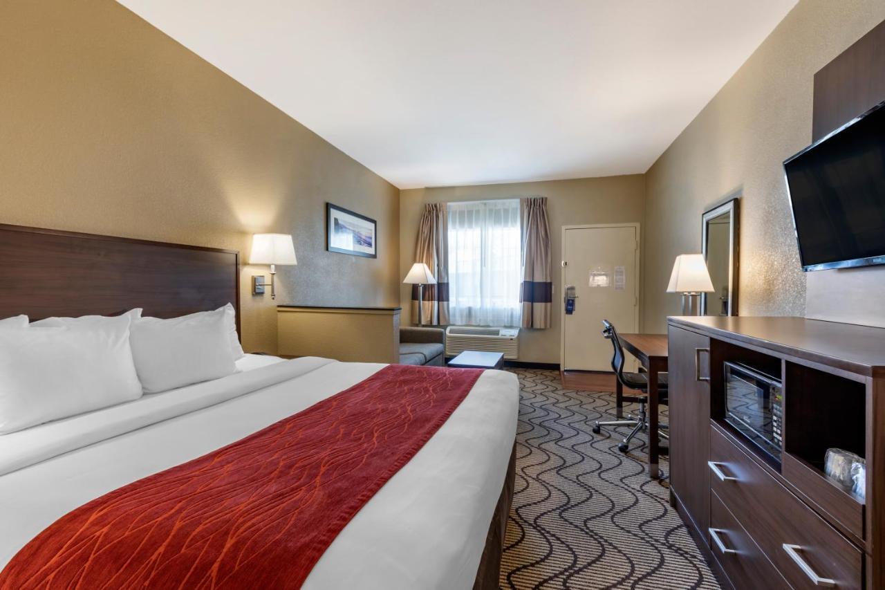 Comfort Inn & Suites Orange County John Wayne Airport Santa Ana Buitenkant foto